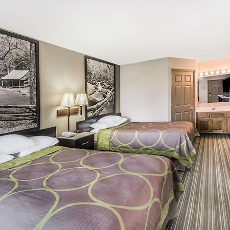 Hotel Super 8 By Wyndham Clinton Esterno foto