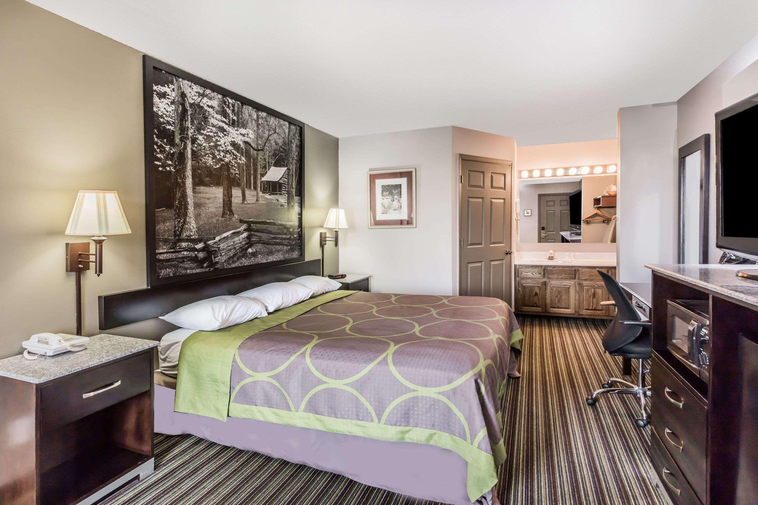 Hotel Super 8 By Wyndham Clinton Esterno foto