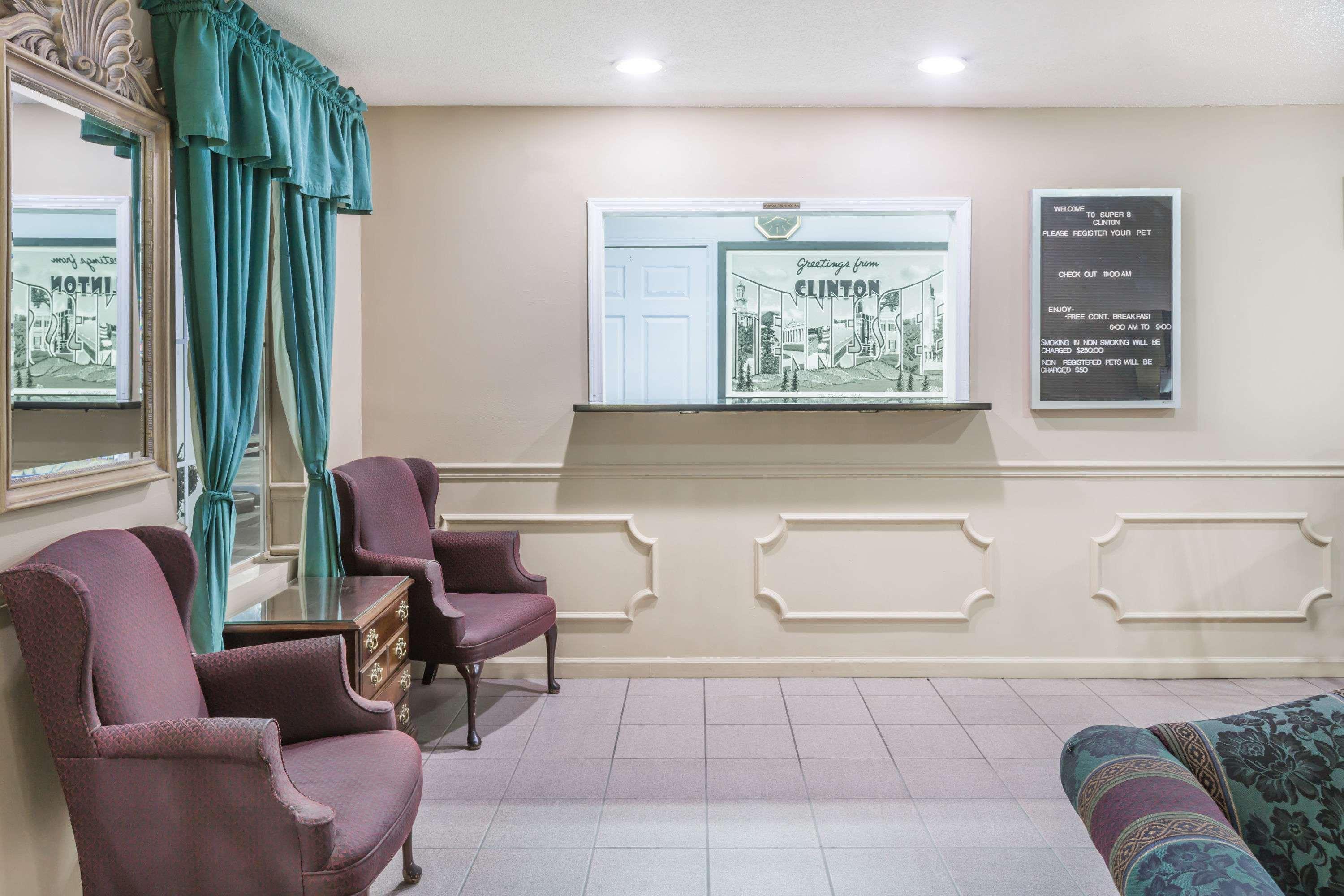 Hotel Super 8 By Wyndham Clinton Esterno foto